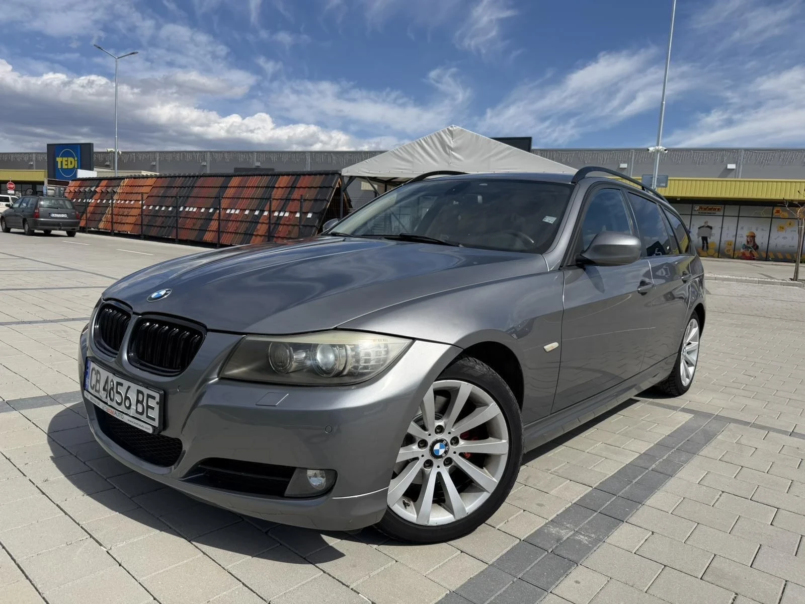 BMW 320, снимка 5 - Автомобили и джипове - 55137334