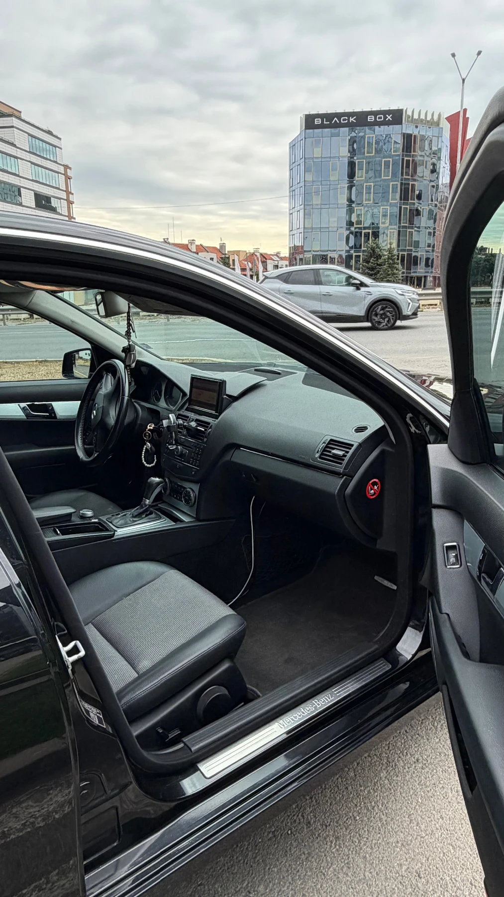 Mercedes-Benz C 220 CDI, снимка 13 - Автомобили и джипове - 56105779