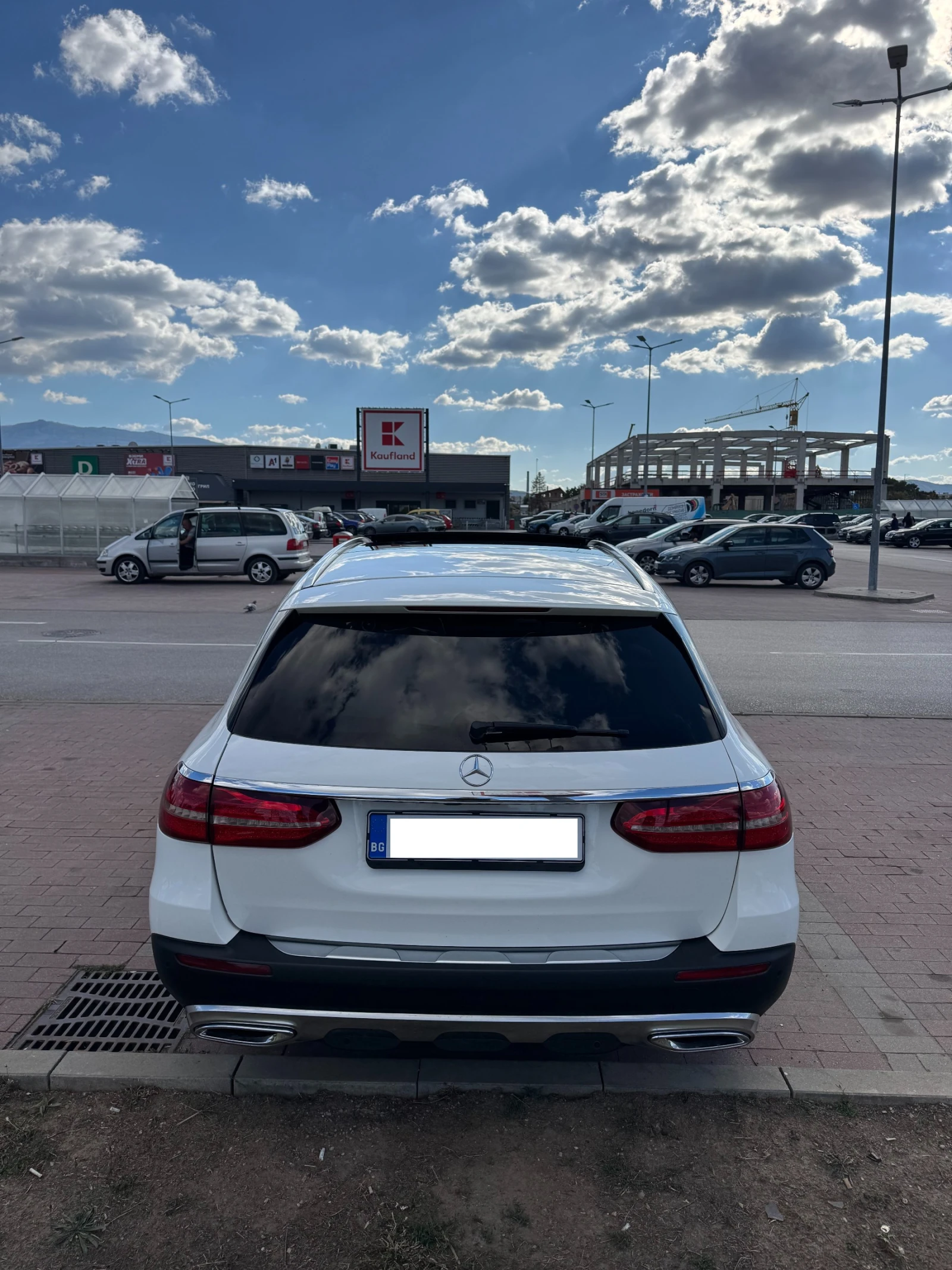 Mercedes-Benz E 220 All-Terrain, снимка 7 - Автомобили и джипове - 56269427