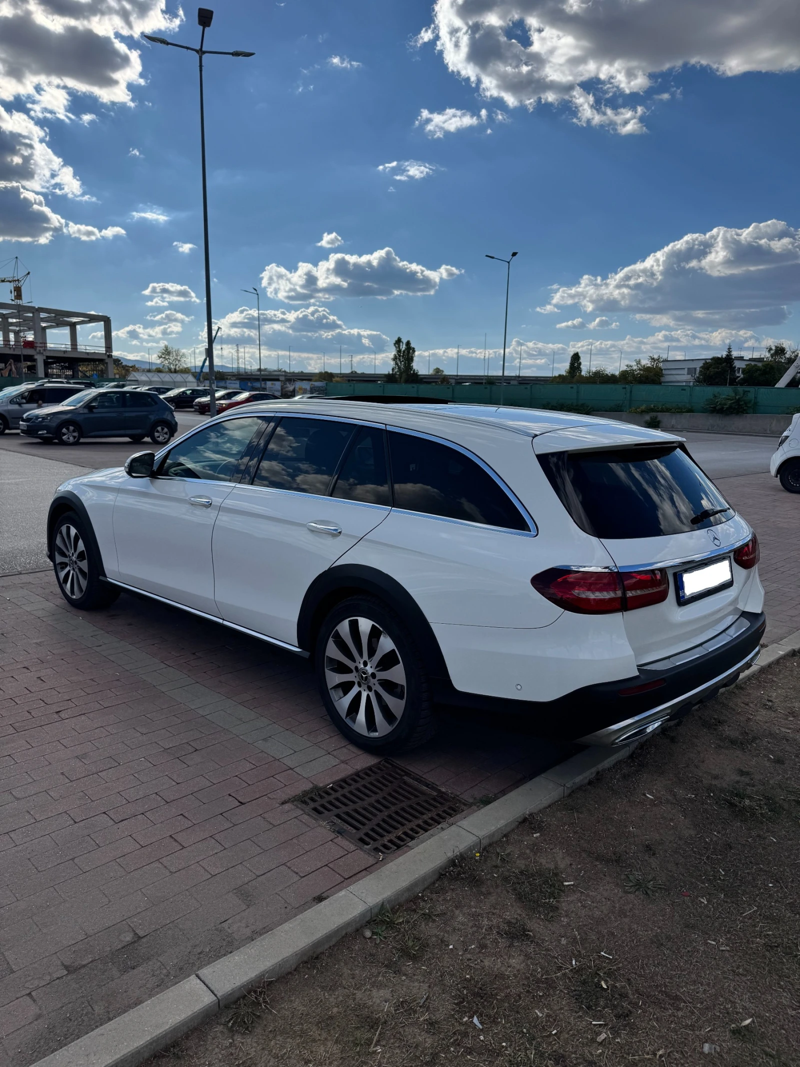 Mercedes-Benz E 220 All-Terrain, снимка 2 - Автомобили и джипове - 56269427