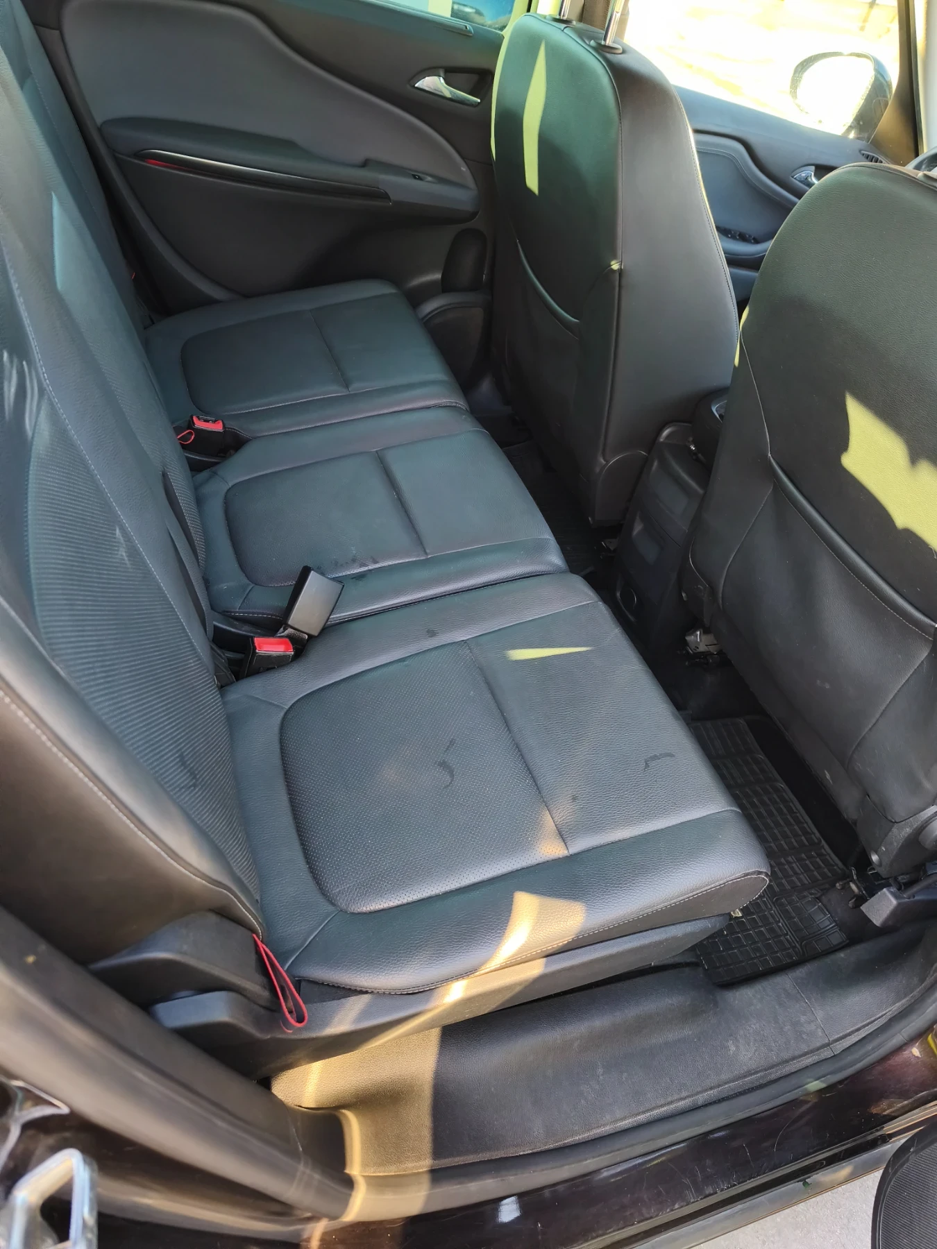 Opel Zafira 2.0 дизел, снимка 8 - Автомобили и джипове - 56318078