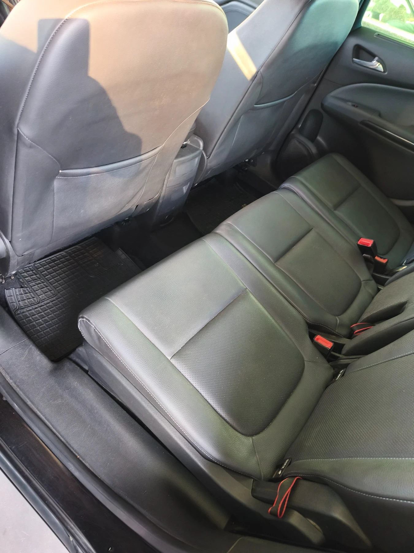 Opel Zafira 2.0 дизел, снимка 11 - Автомобили и джипове - 56318078