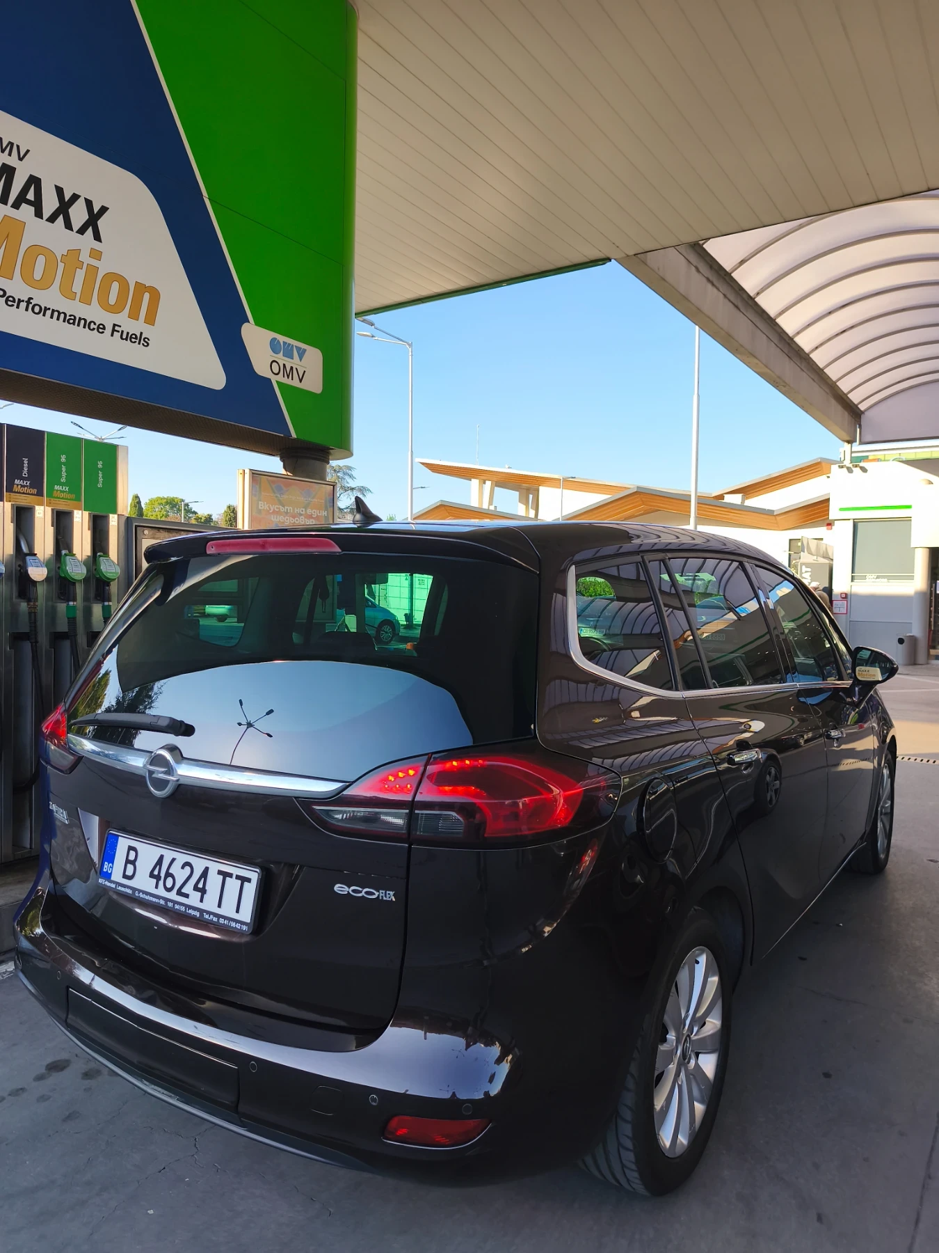 Opel Zafira 2.0 дизел, снимка 2 - Автомобили и джипове - 56318078