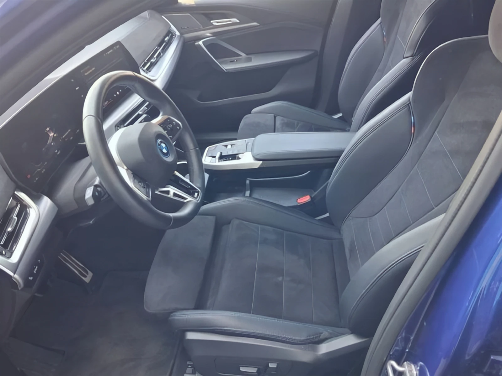 BMW iX2 xDrive30, снимка 3 - Автомобили и джипове - 56326335
