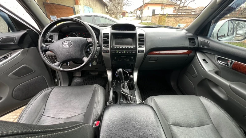 Toyota Land cruiser 3.0 D4D, снимка 7 - Автомобили и джипове - 47261480