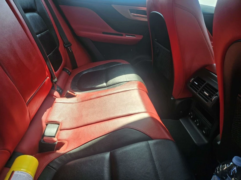 Jaguar F-PACE s, снимка 16 - Автомобили и джипове - 52955595