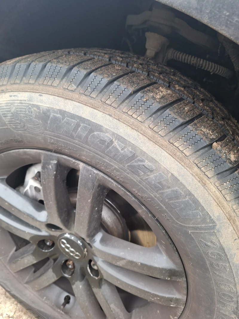 Audi Q7, снимка 7 - Автомобили и джипове - 52972369