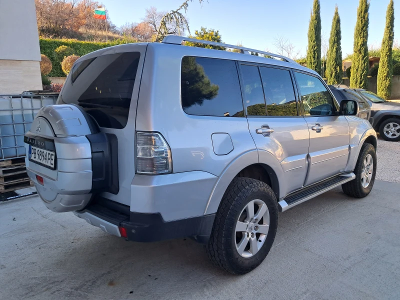 Mitsubishi Pajero 3.2 DI-DC-167000 км.ПЪЛНА СЕРВИЗНА ИСТОРИЯ, снимка 4 - Автомобили и джипове - 53380233