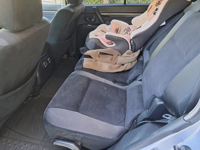 Mitsubishi Pajero 3.2 DI-DC-168000 км.ПЪЛНА СЕРВИЗНА ИСТОРИЯ, снимка 9 - Автомобили и джипове - 53380233