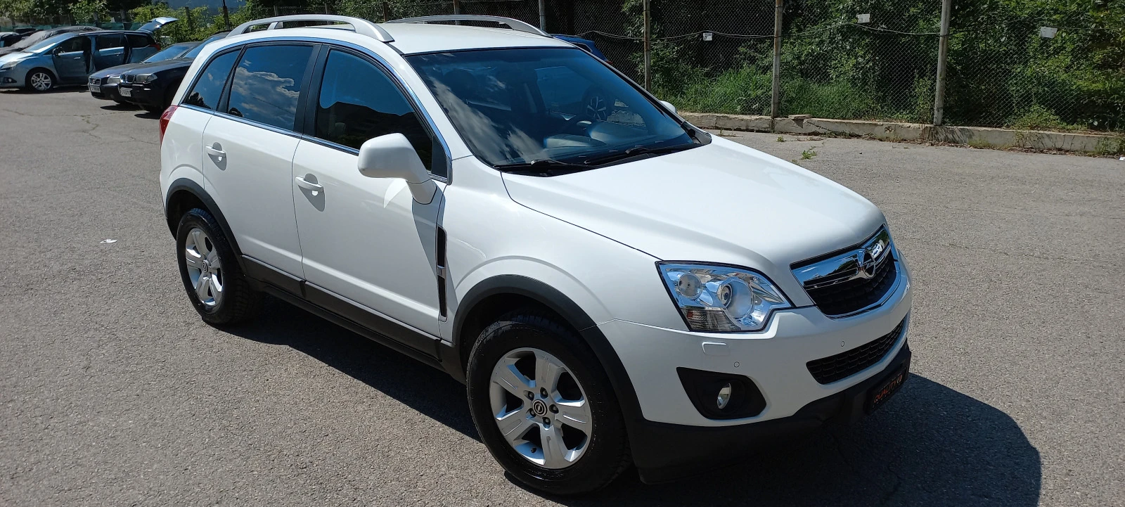 Opel Antara 2.4 SWISS-NAVI 4x4 - изображение 2