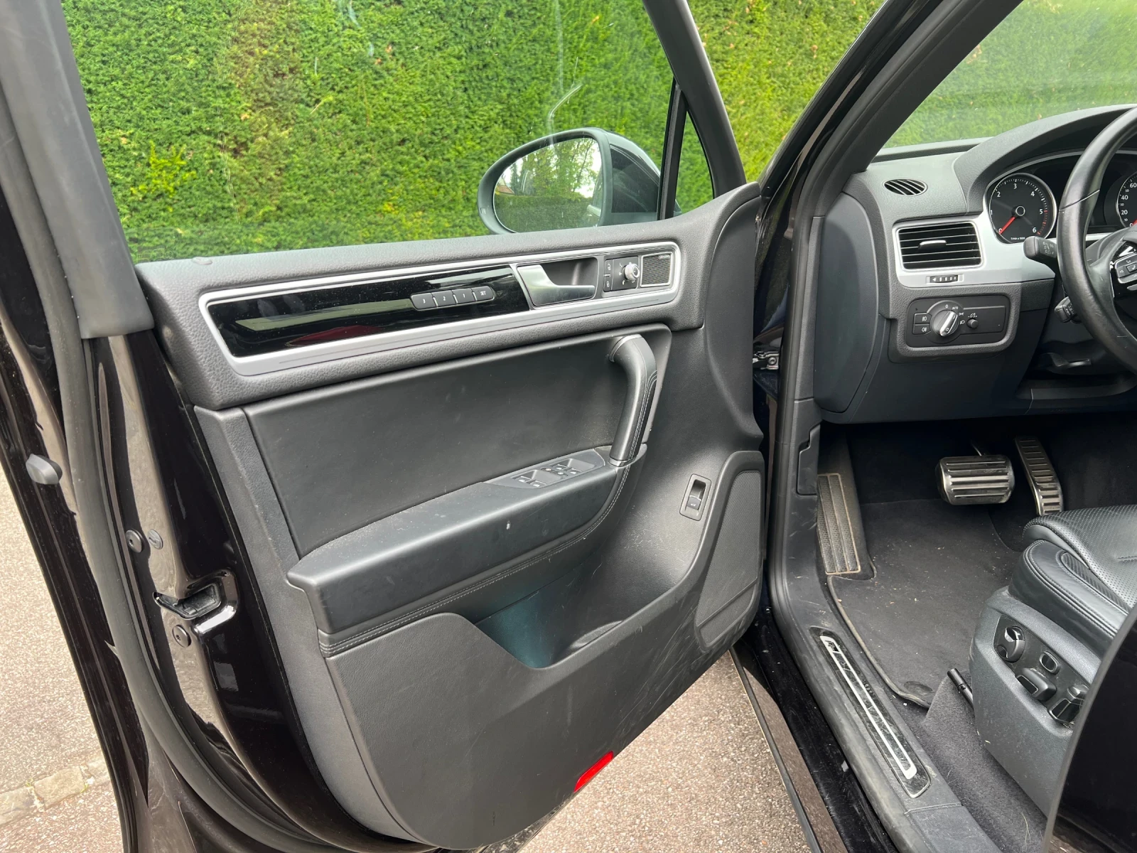 VW Touareg R-line 4MOTION 43000км - изображение 8
