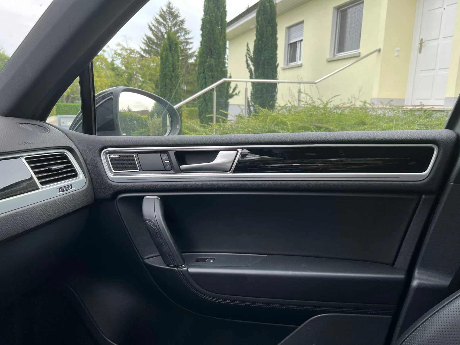 VW Touareg R-line 4MOTION 43000км - изображение 7