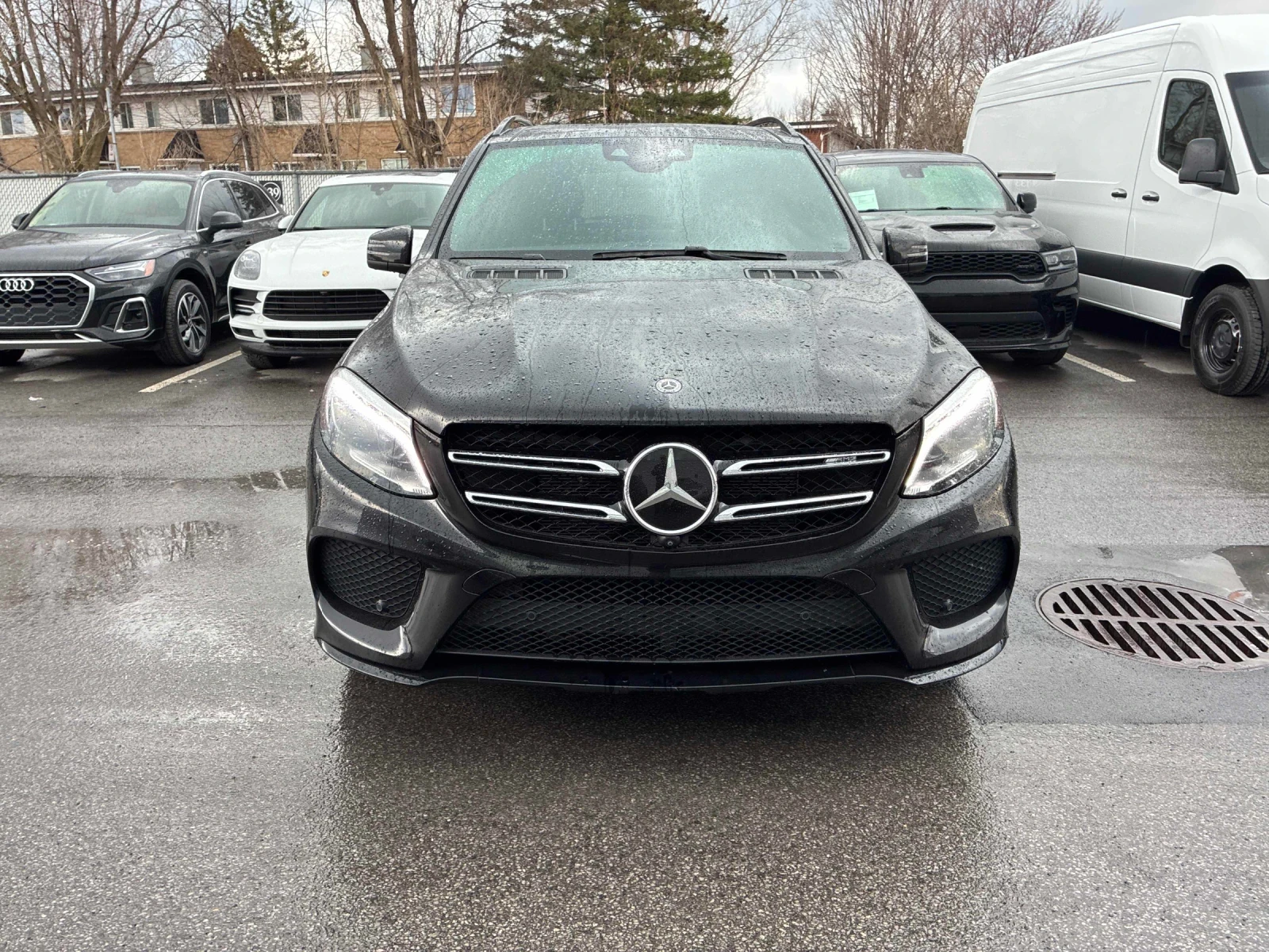 Mercedes-Benz GLE 43 AMG ПАНОРАМА * ПОДГРЕВ * ЦЕНА ДО БГ * АВТО КРЕДИТ *  | Auto.bg — изображение 1