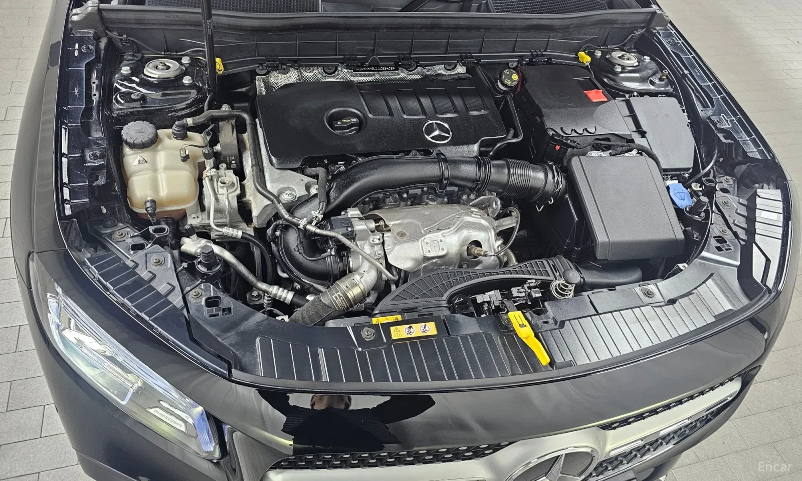 Mercedes-Benz GLB 220 4MATIC, снимка 6 - Автомобили и джипове - 55048531