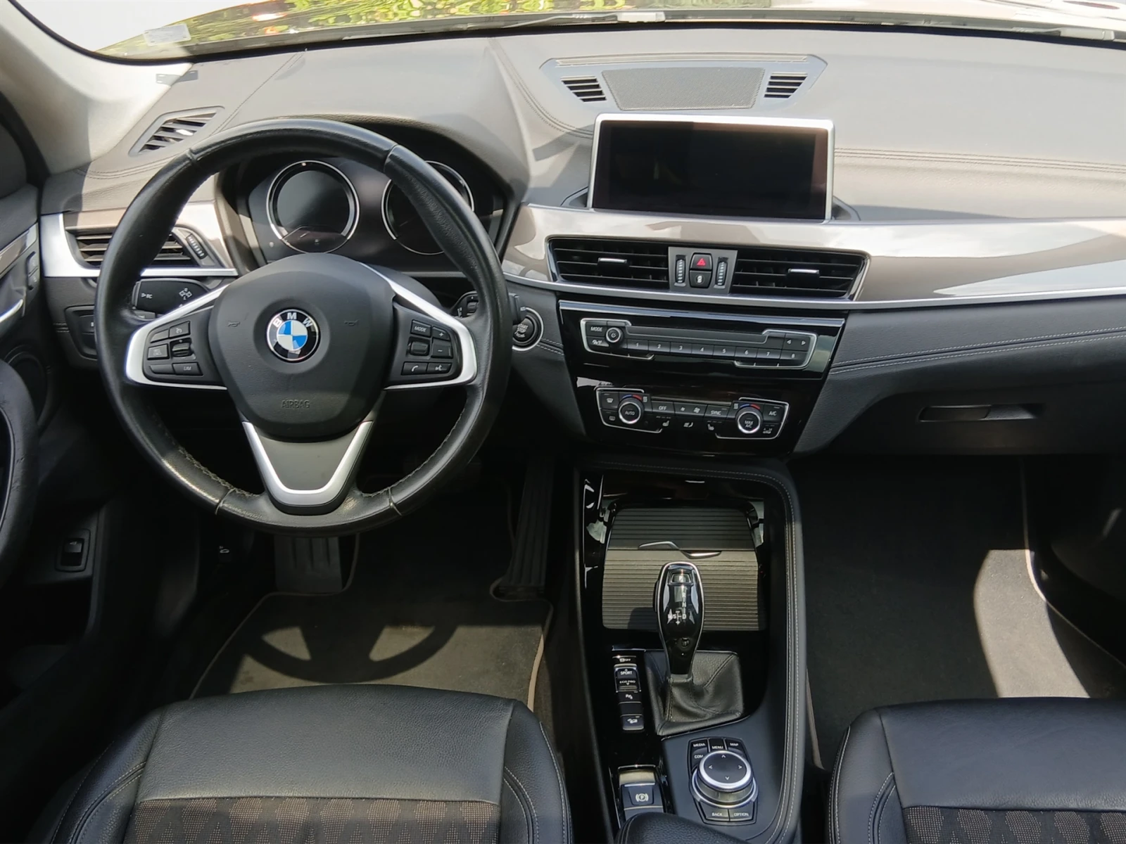 BMW X1 xDrive20i, снимка 7 - Автомобили и джипове - 55056958