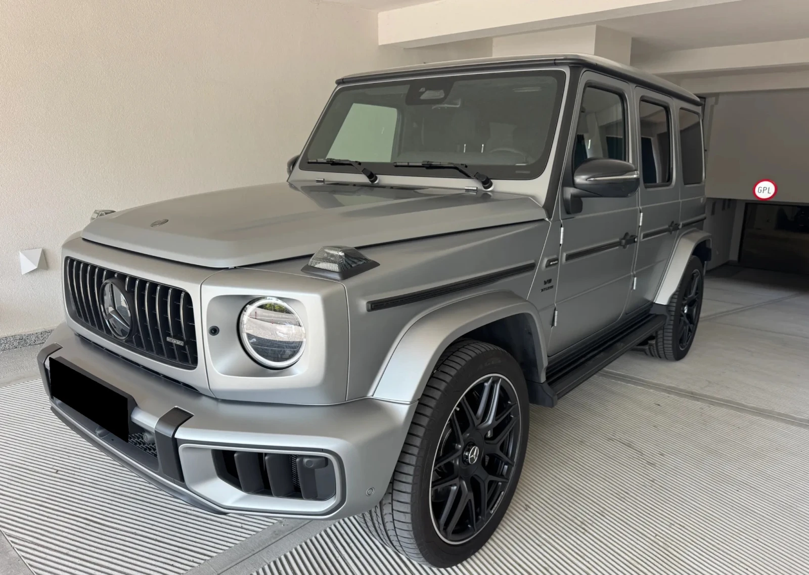 Mercedes-Benz G 63 AMG 4.0 V8 4x4, снимка 3 - Автомобили и джипове - 55808627