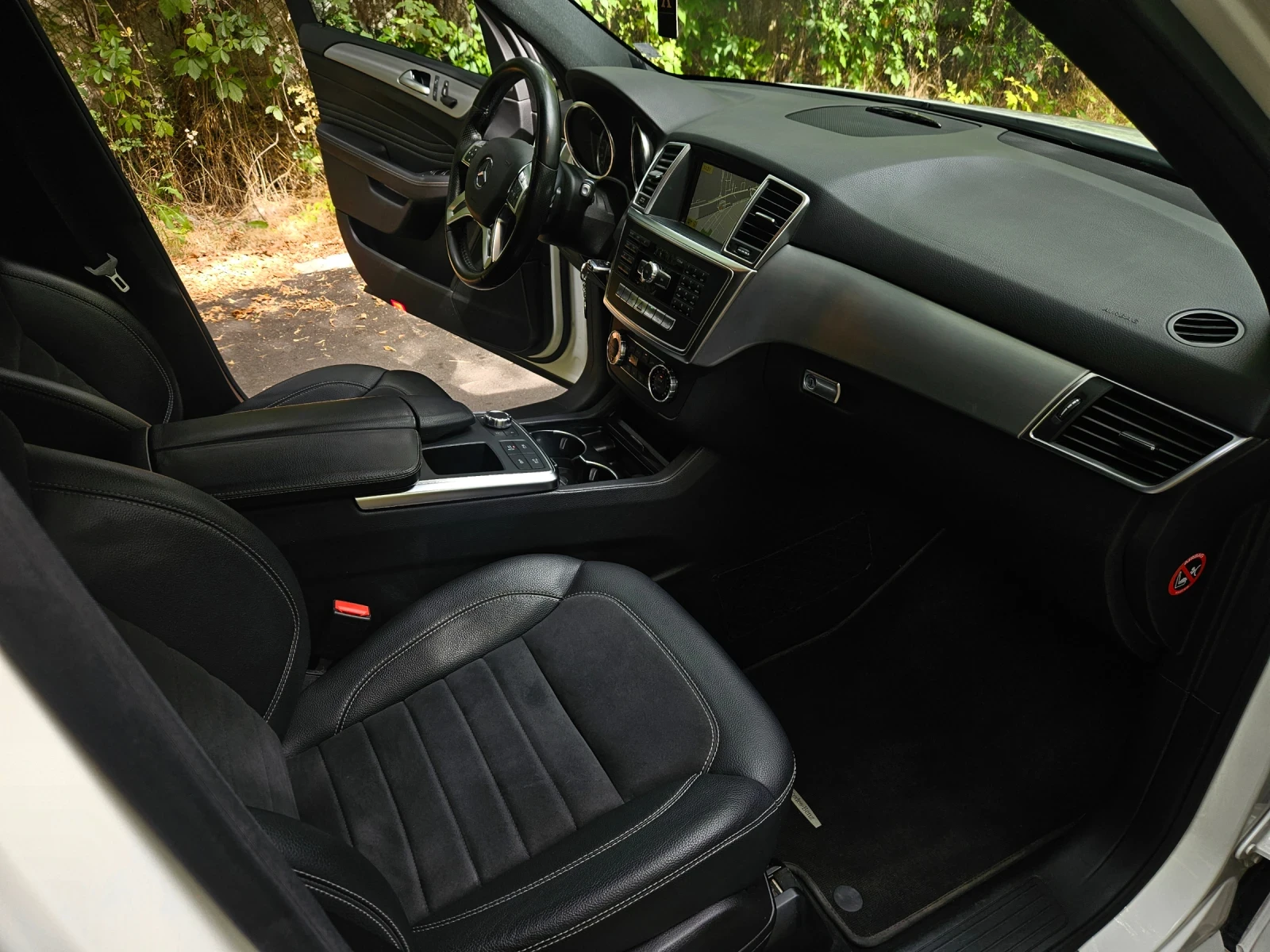 Mercedes-Benz ML 350 ML 350 AMG Pack, снимка 9 - Автомобили и джипове - 55875267