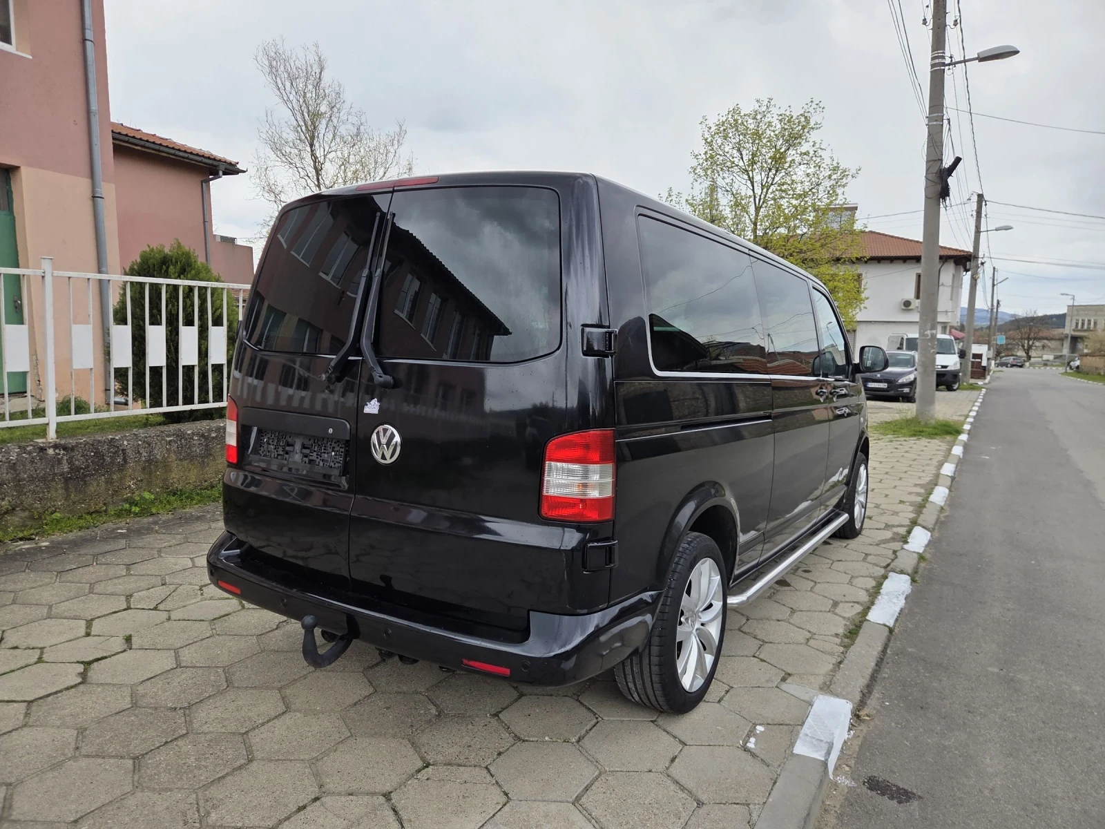 VW T5 ФЕЙС 2.0 180КС * АВТОМАТИК* , снимка 6 - Бусове и автобуси - 55052178