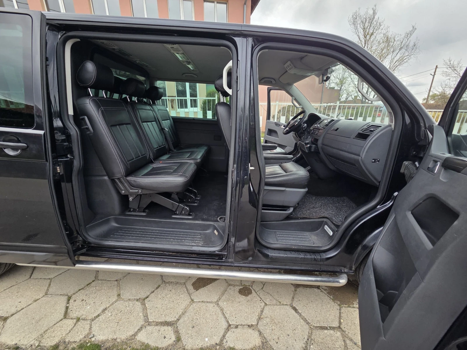 VW T5 ФЕЙС 2.0 180КС * АВТОМАТИК* , снимка 12 - Бусове и автобуси - 55052178