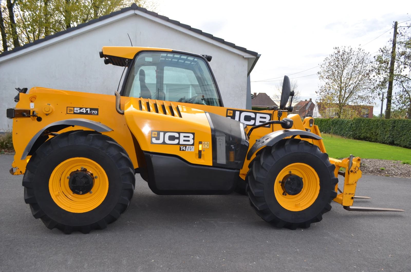 Телескопичен товарач JCB 541-70 Agri Super - изображение 7