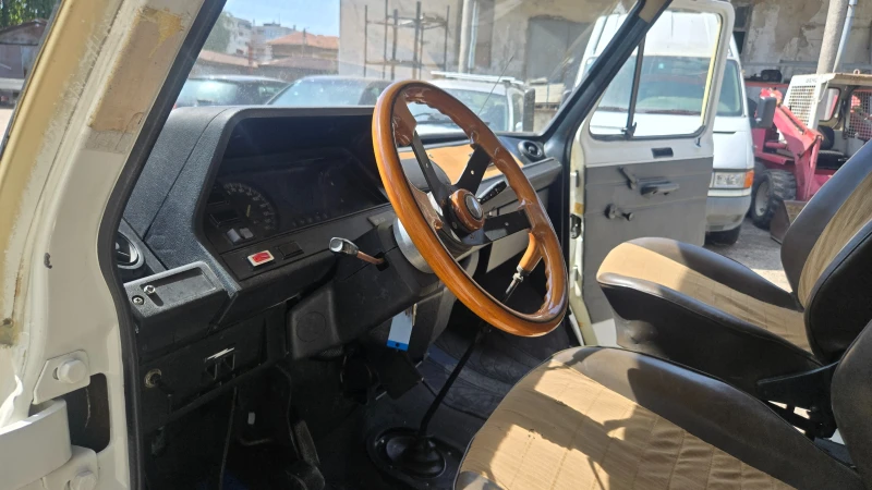 Кемпер Ford Transit, снимка 17 - Каравани и кемпери - 53393557