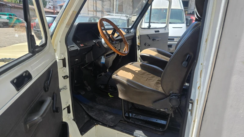 Кемпер Ford Transit, снимка 6 - Каравани и кемпери - 53393557