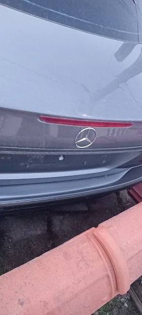 Mercedes-Benz E 220, снимка 9