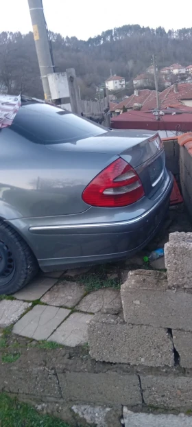 Mercedes-Benz E 220, снимка 5