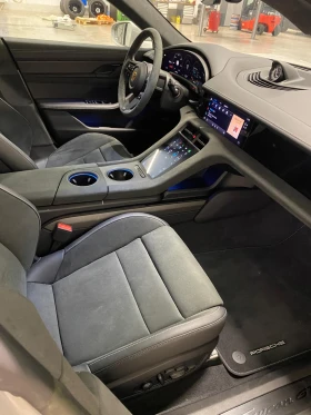 Porsche Taycan GTS* Chrono* HuD* Pano - 74998 € / 146683.34 лв. - 43560806 10