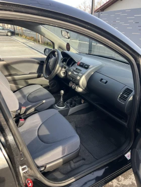 Honda Jazz 1.3i  - 4600 лв. / 2351.94 € - 82525341 13