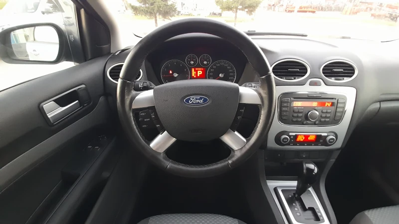 Ford Focus 2.0i - AVTOMAT , снимка 14 - Автомобили и джипове - 47222100