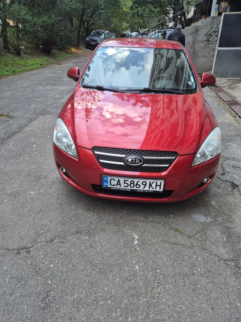 Kia Ceed, снимка 1 - Автомобили и джипове - 47471400