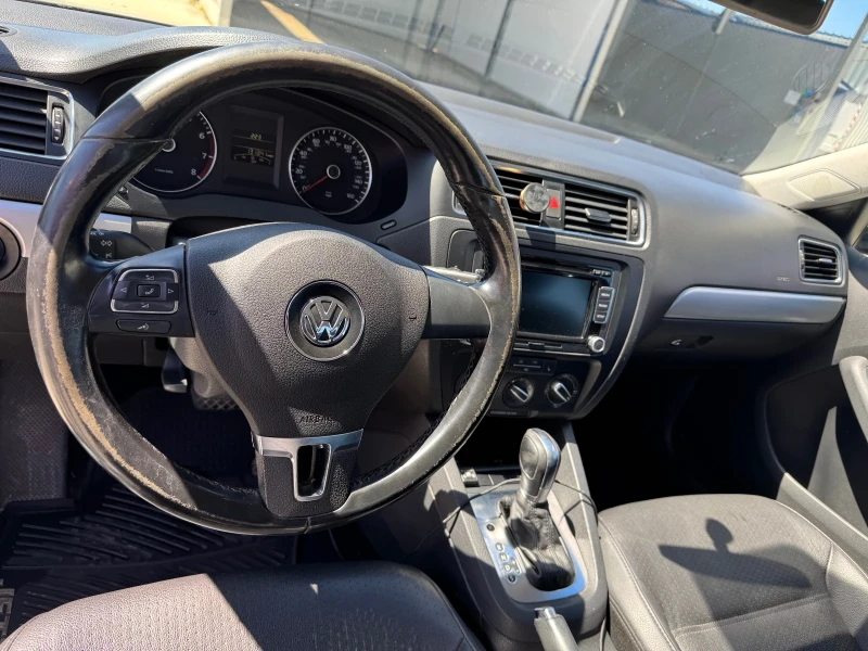 VW Jetta 2.5 SE LPG, снимка 8 - Автомобили и джипове - 52568689