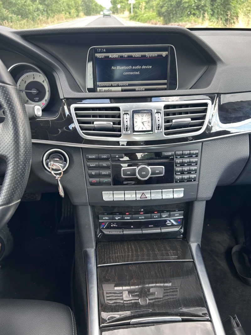 Mercedes-Benz E 200 Avantgarde, снимка 16 - Автомобили и джипове - 51147176