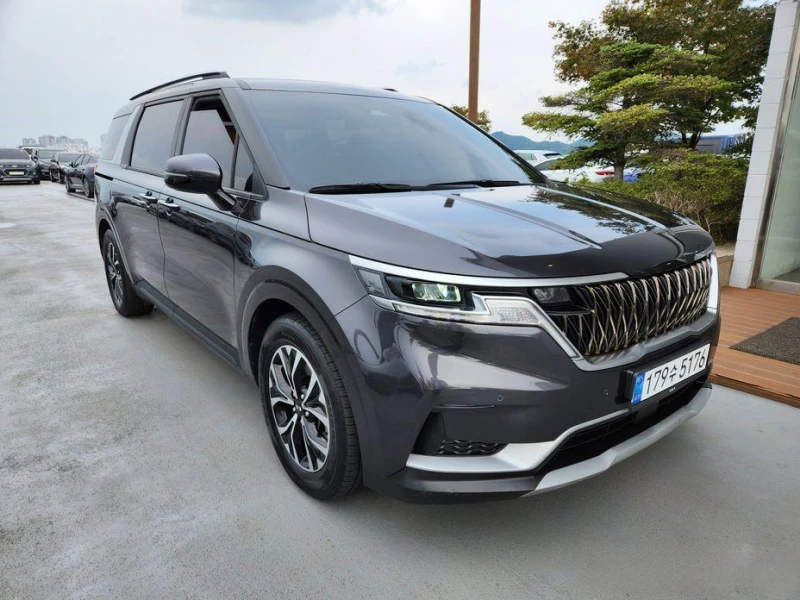 Kia Carnival, снимка 3 - Автомобили и джипове - 51957072