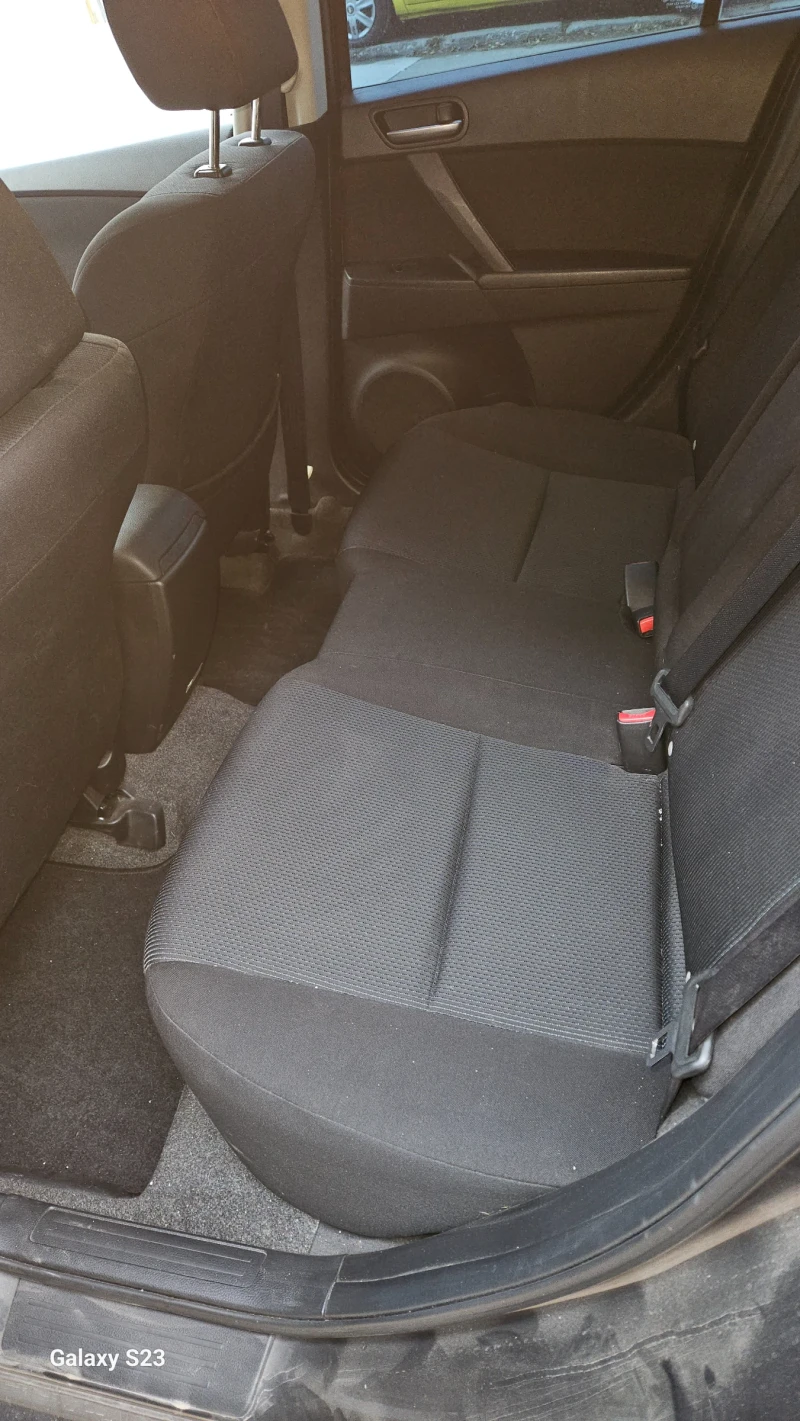 Mazda 3, снимка 14 - Автомобили и джипове - 52066157