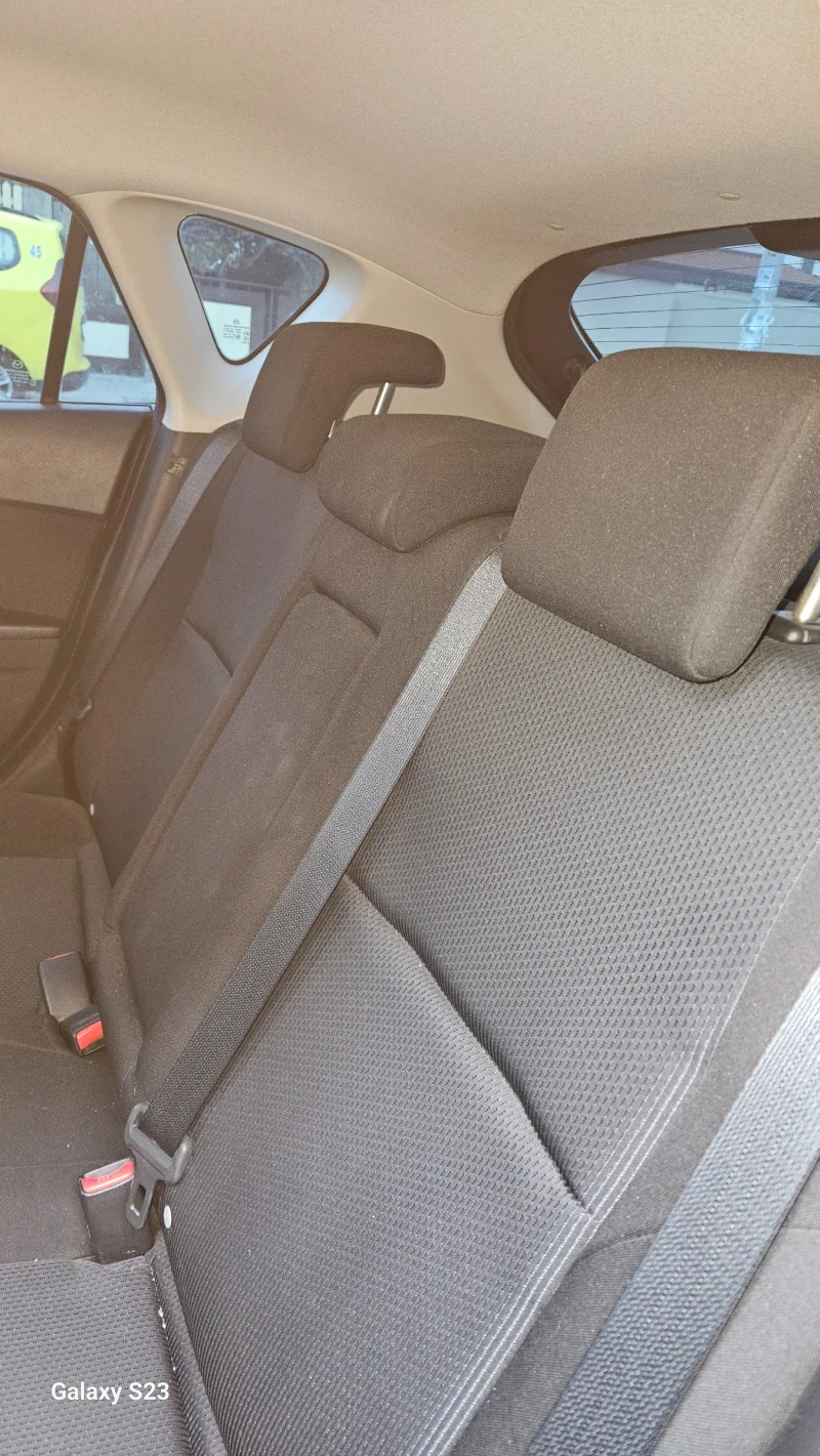 Mazda 3, снимка 13 - Автомобили и джипове - 52066157