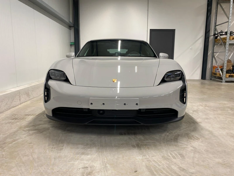 Porsche Taycan GTS* Chrono* HuD* Pano, снимка 5 - Автомобили и джипове - 52535032