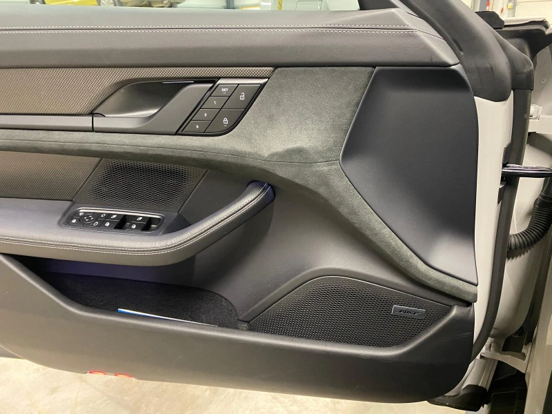 Porsche Taycan GTS* Chrono* HuD* Pano, снимка 7 - Автомобили и джипове - 52535032