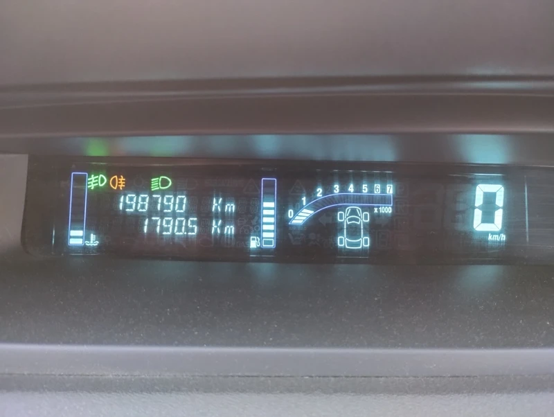 Renault Grand scenic, снимка 8 - Автомобили и джипове - 52841829