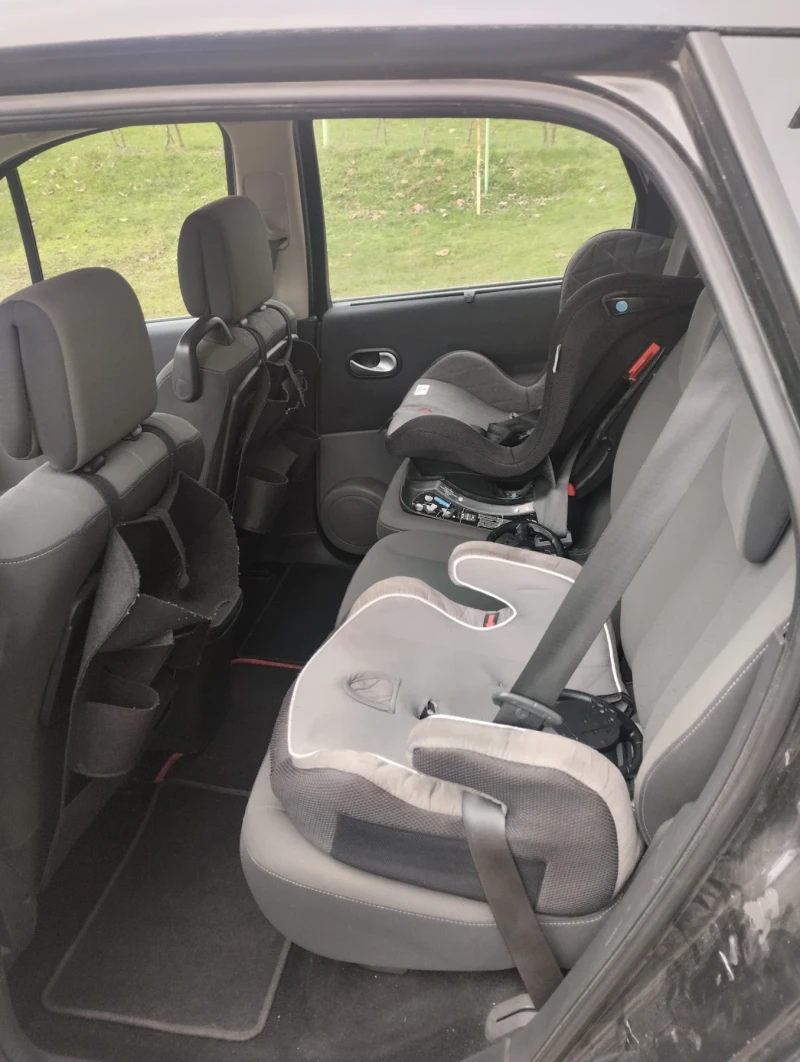 Renault Grand scenic, снимка 16 - Автомобили и джипове - 52841829