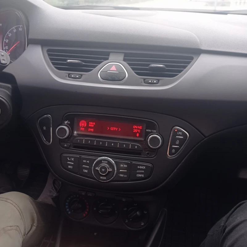 Opel Corsa Е.1.4/90кс Без Турбо* , снимка 13 - Автомобили и джипове - 53002435