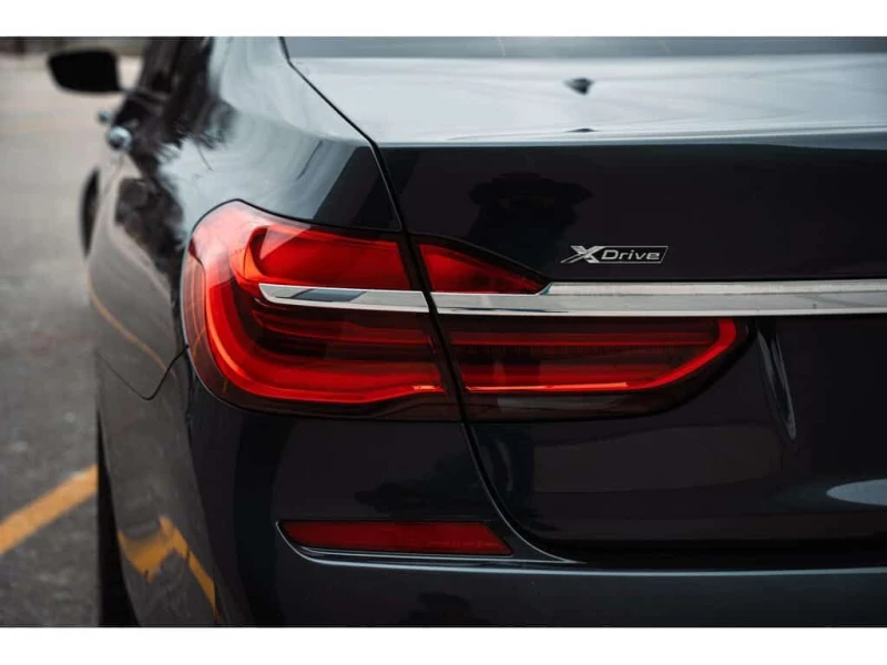 BMW 750 * 750Li| BOWERS & WILKINS| MASSAGE| CARPLAY * CARF, снимка 5 - Автомобили и джипове - 53573759