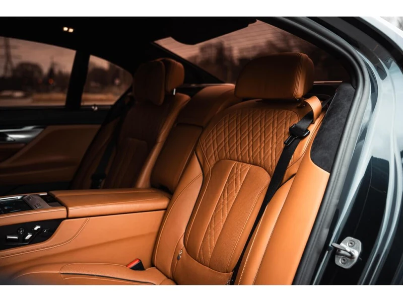 BMW 750 * 750Li| BOWERS & WILKINS| MASSAGE| CARPLAY * CARF, снимка 17 - Автомобили и джипове - 53573759