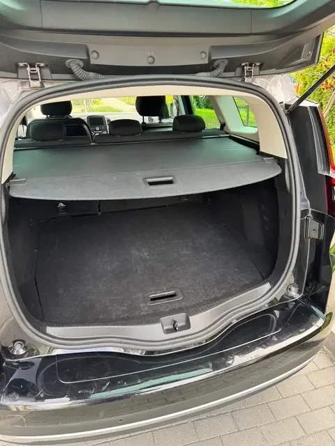 Renault Scenic, снимка 11 - Автомобили и джипове - 52666415