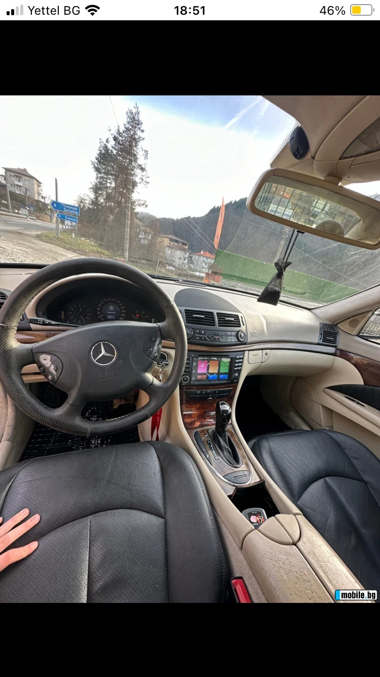 Mercedes-Benz E 220, снимка 3 - Автомобили и джипове - 53914396