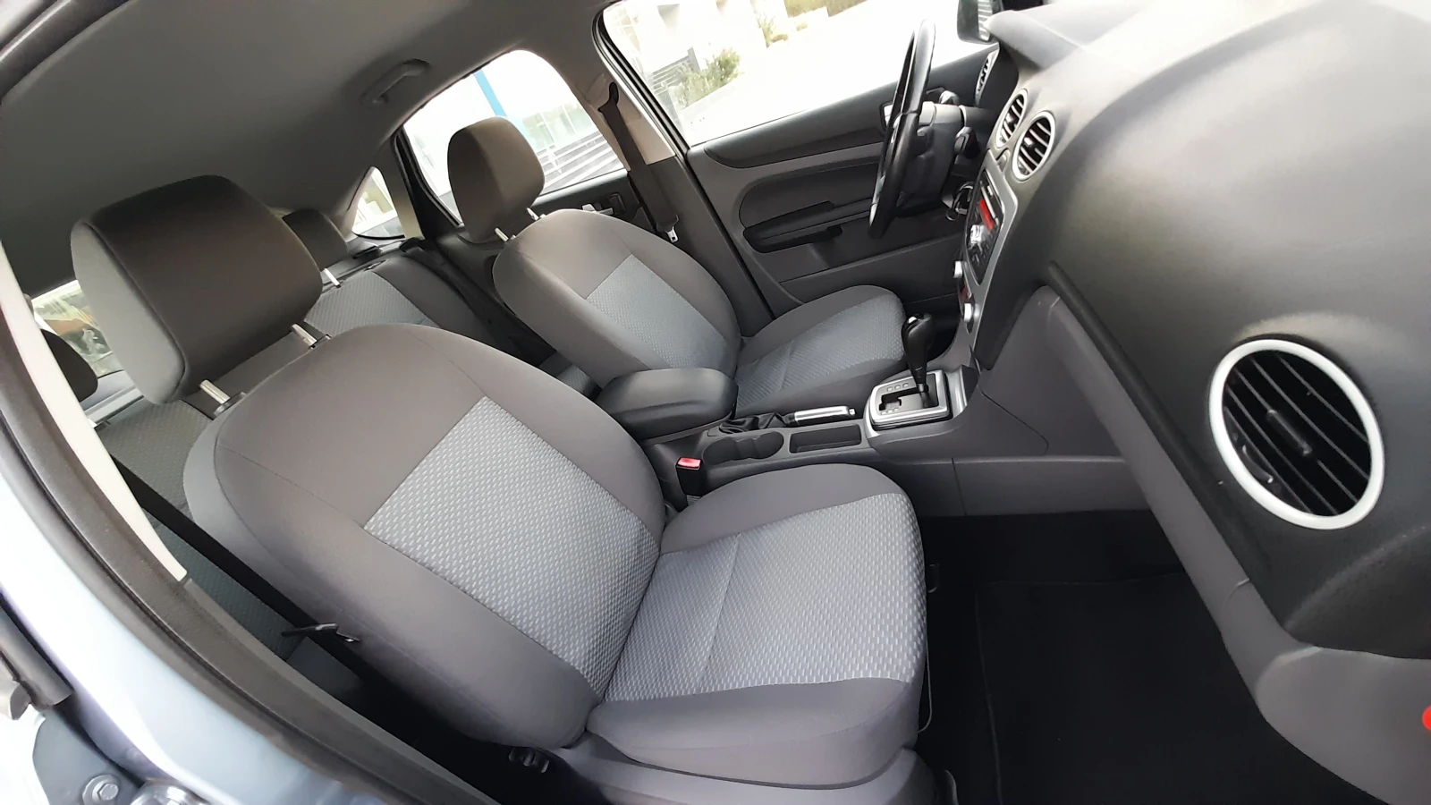 Ford Focus 2.0i - AVTOMAT  | Mobile.bg — изображение 11