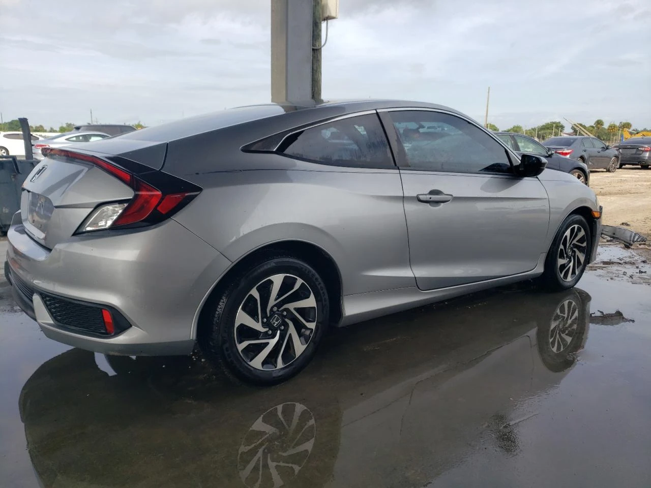 Honda Civic CVT LX-P - изображение 3