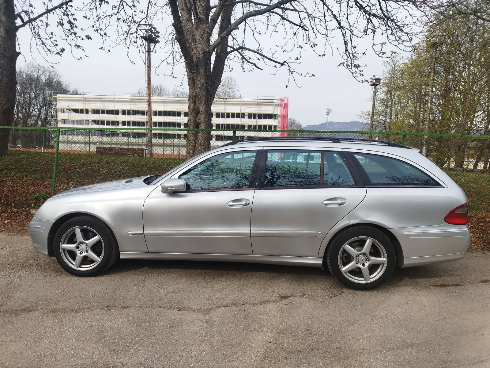 Mercedes-Benz E 320 Т - изображение 8
