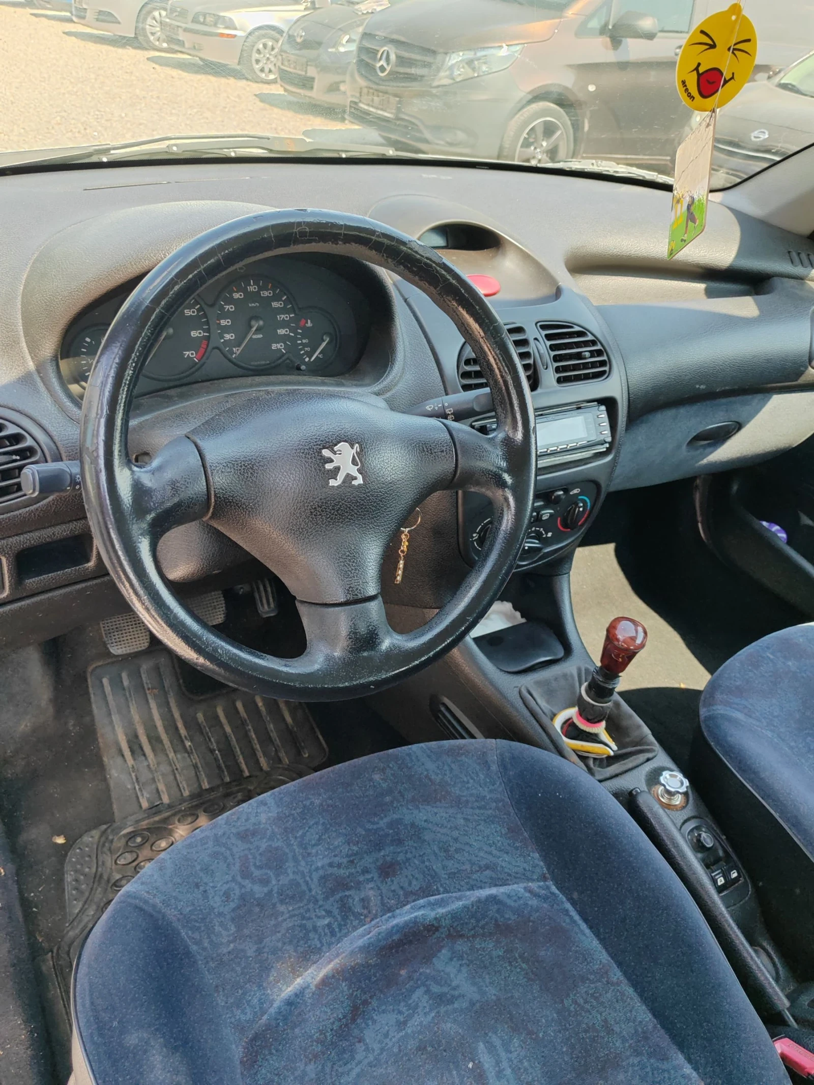 Peugeot 206 1.4, 75к.с. - изображение 9